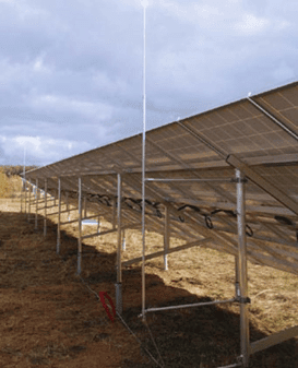 O aterramento para a PDA em sistemas fotovoltaicos deve seguir integralmente a norma ABNT NBR 5419:2015