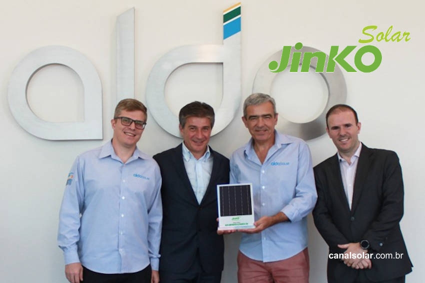 Jinko firma com a Aldo Solar o maior contrato de distribuição de sua história