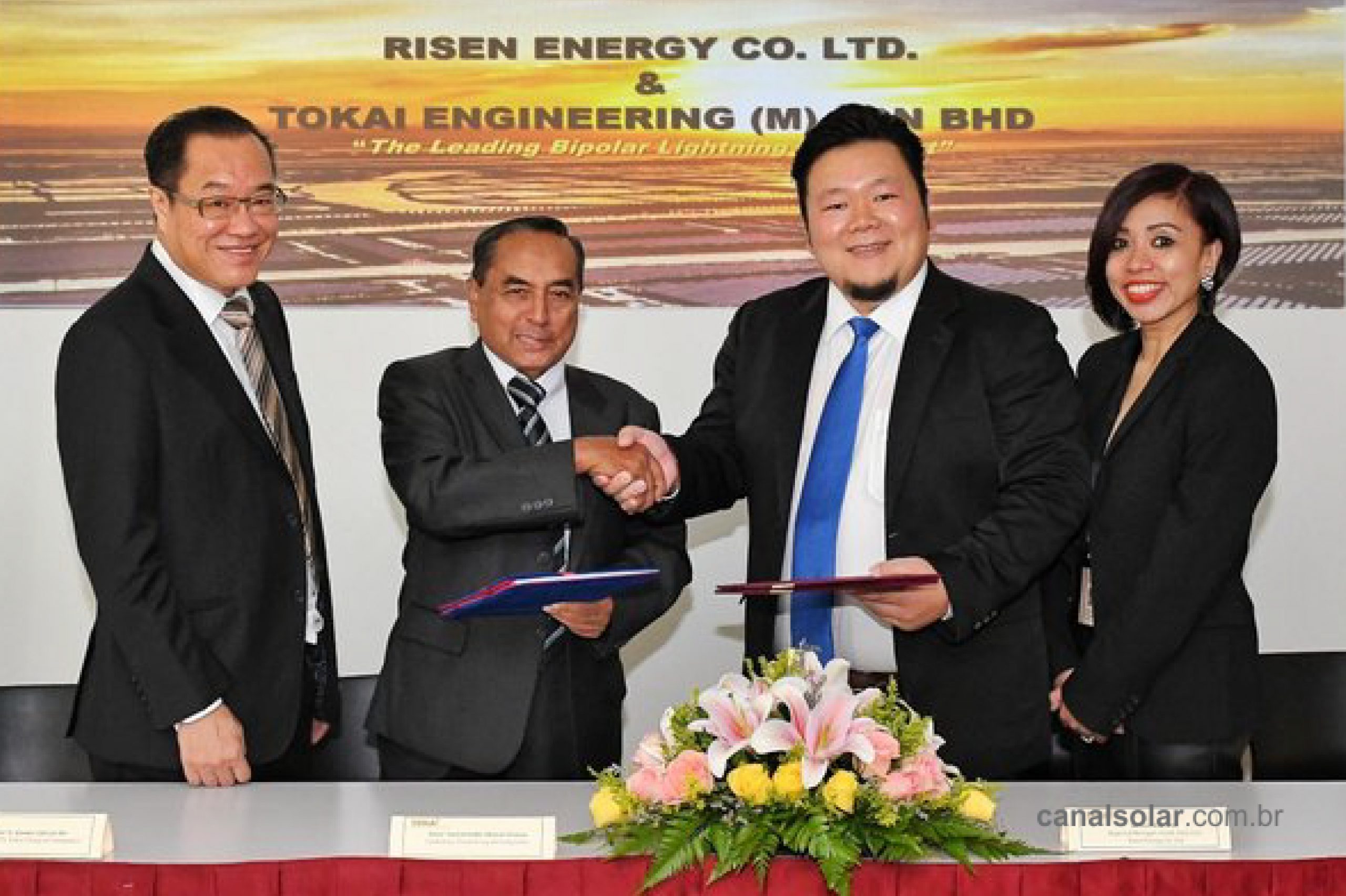 Primeiro contrato de módulos fotovoltaicos de 500W é assinado