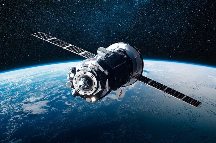 Pesquisadores lançam primeiro experimento orbital com energia solar espacial