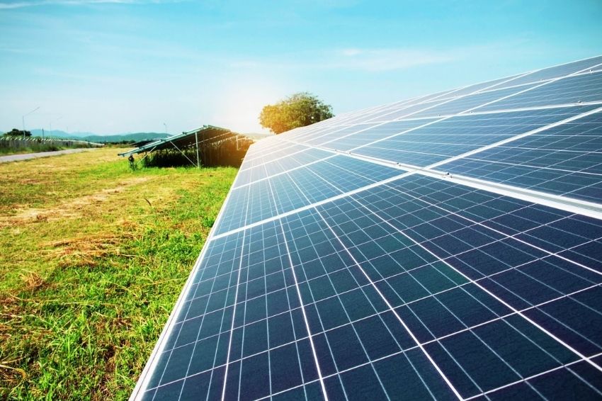 Energia solar corresponde a 30% da capacidade liberada em outubro