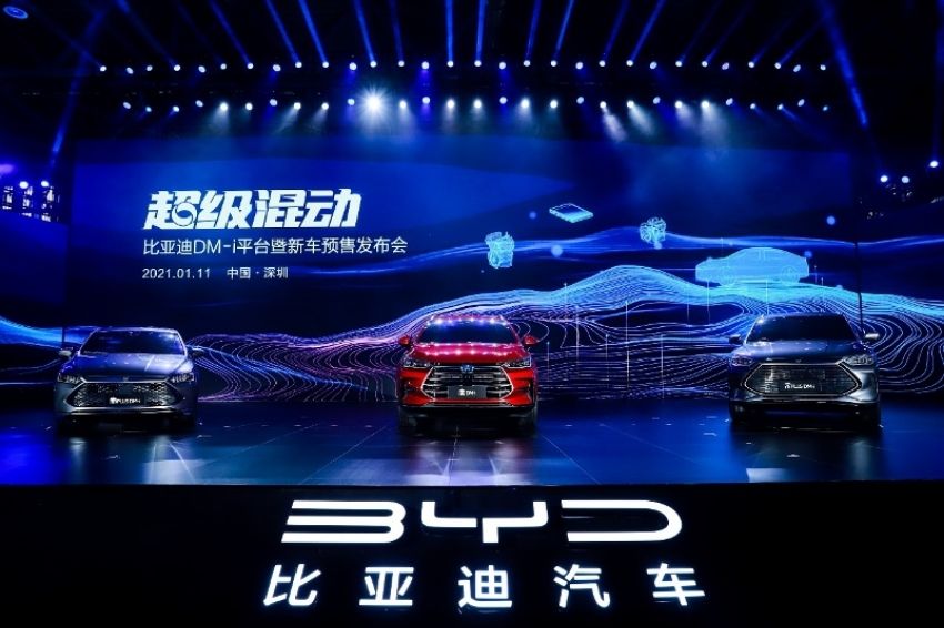 BYD lança novos modelos de automóveis com sistema híbrido
