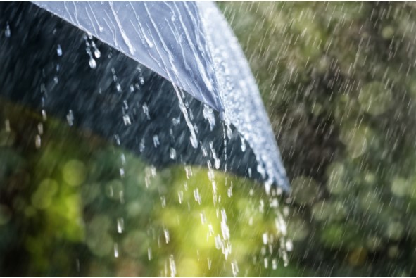 Inversor solar com IP66 pode ficar na chuva?