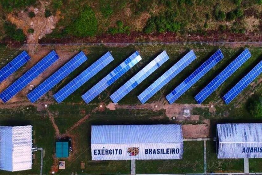 Exército aposta em energia solar em pelotão de selva Exército aposta em energia solar em pelotão de selva