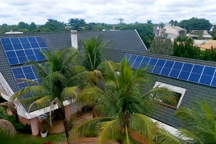 Galvão Bueno e outras celebridades investem em energia solar Galvão Bueno e outras celebridades investem em energia solar