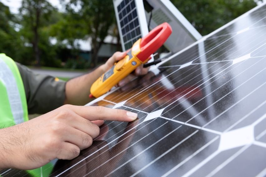 Teste de isolação elétrica de módulos fotovoltaicos Teste de isolação elétrica de módulos fotovoltaicos