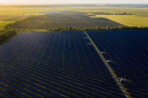 24-05-21-canal-solar-Brasil alcança marca inédita no setor fotovoltaico