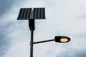 03-06-21-canal-solar-Especialista aponta vantagens das luminárias solares