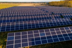 30-08-21-canal-solar-Growatt lança inversor para usinas solares off-grid