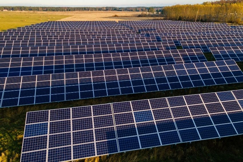 Growatt lança inversor para usinas solares off-grid