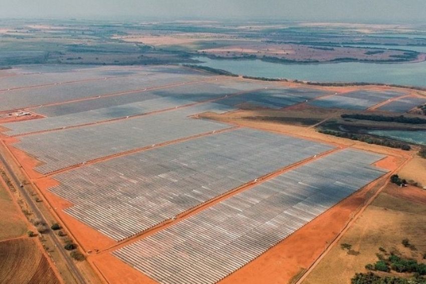 ANEEL autoriza operação de usina solar e Brasil bate 4 GW de geração centralizada