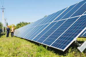 Brasil desponta entre maiores geradores de empregos em energia solar no mundo