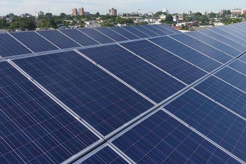 Investimento em energia solar pelo Governo Federal reduziria custo da bandeira tarifária