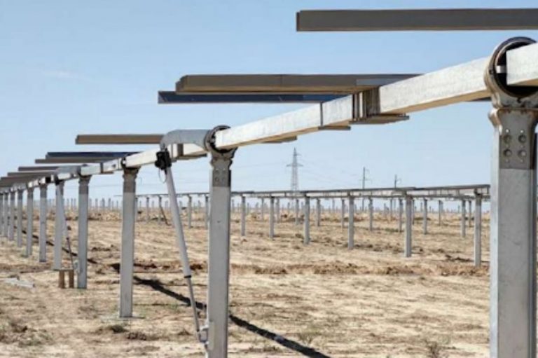 Rastreador solar de alta durabilidade com nova tecnologia de rolamentos esféricos