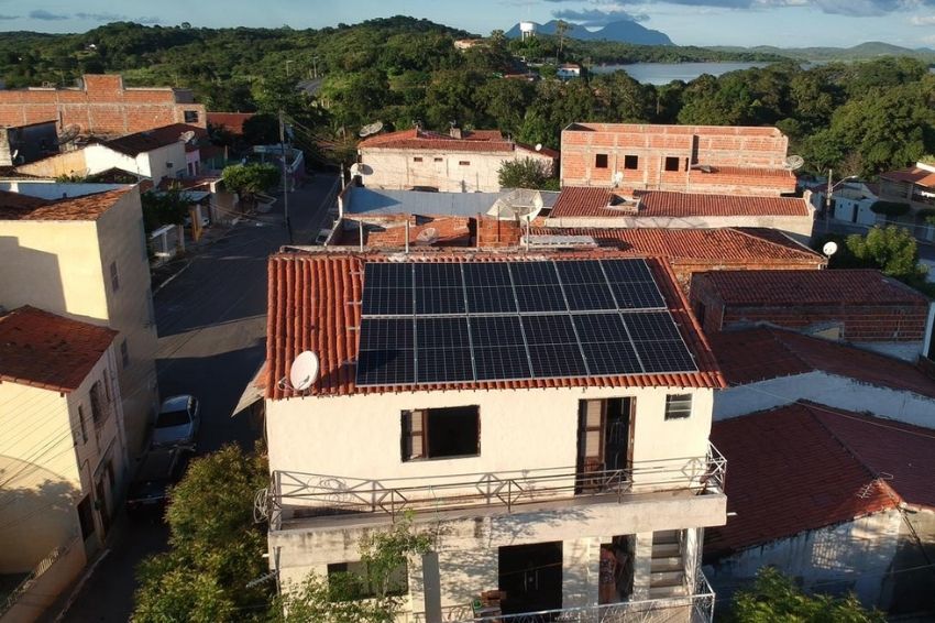 Geração solar distribuída atinge marca de 8 GW no Brasil