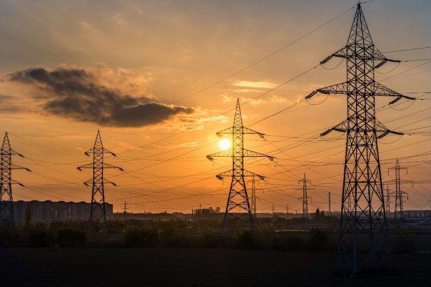Leilão de transmissão expandirá energia elétrica em 10 estados com R$ 8 bi em investimentos