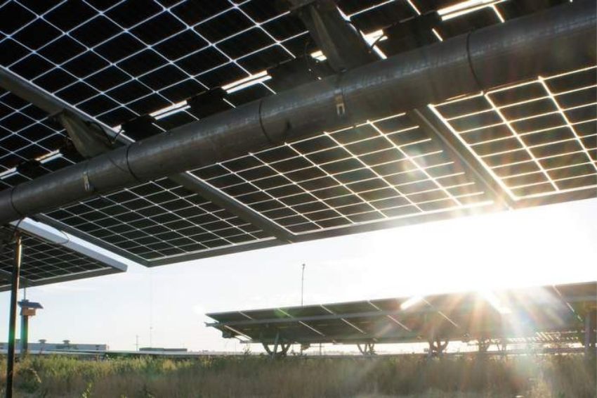 Usina solar com painéis bifaciais suprirá 80% das atividades da Um Telecom