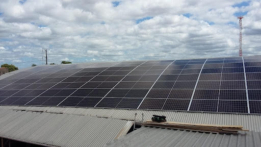 O sistema fotovoltaico possui 168 módulos da Risen Energy. Foto: divulgação