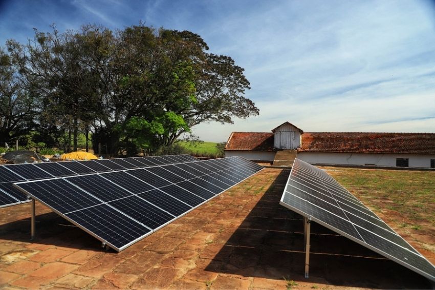 ABSOLAR e Invest Paraná firmam acordo para impulsionar fonte solar