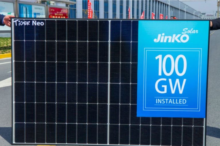 Jinko atinge o marco de entrega de 100 GW de painéis solares no mundo