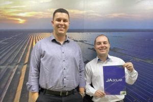 canal-solar Megacomm e JA Solar firmam acordo com 100 MW