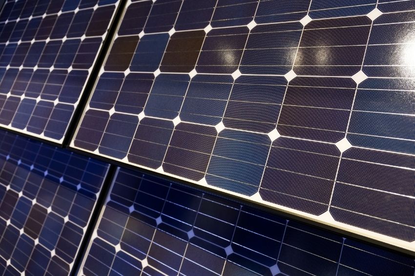 Solar irá compensar gastos de 98% das lojas da Extrafarma