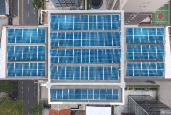 27-06-22-canal-solar-Construtora abre mão de cobertura para investir em sistema fotovoltaico