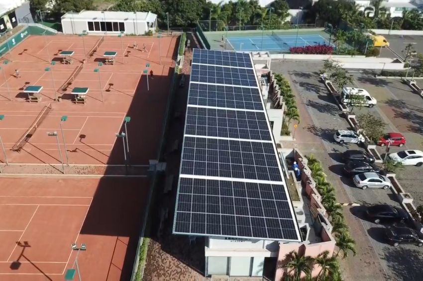 Academia de Tênis instala usina solar e se qualifica para torneios internacionais