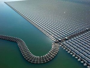 Energia solar flutuante deverá ter projetos hibridizados a partir de 2024