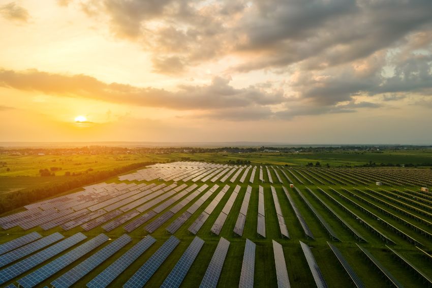 08-12-22-canal-solar-Aportes em eficiência energética somaram US$ 560 bilhões em 2022