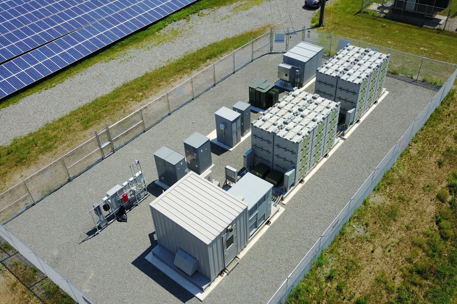 01-02-23-canal-solar-Baterias uma solução para transmissão e renováveis, aponta IRENA