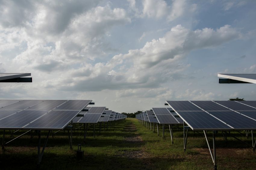 Solar se manterá como a principal fonte do segmento de MMGD, diz EPE