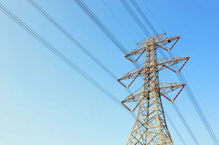 Baterias podem minimizar problemas em torres de transmissão