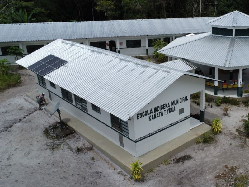 Escolas ribeirinhas recebem instalação de sistemas de energia solar