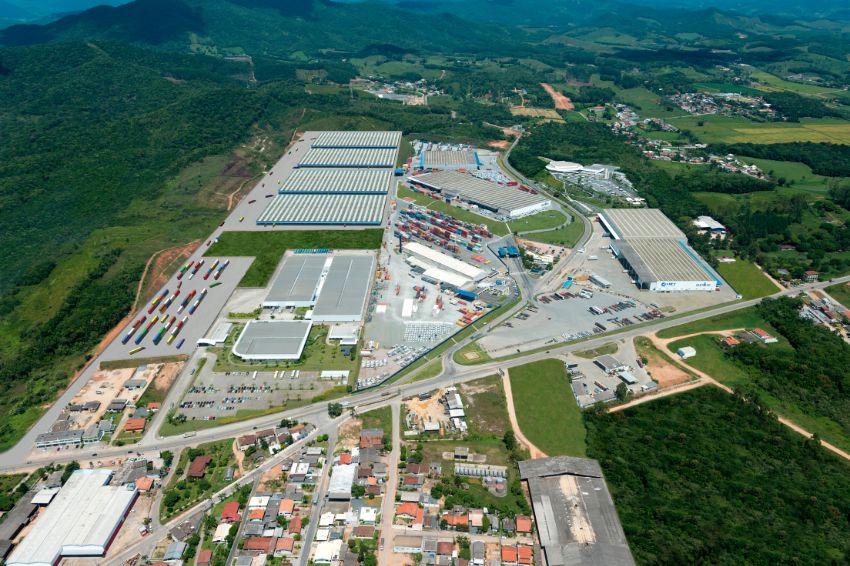 Canal Solar SMA inaugura entreposto aduaneiro no Brasil