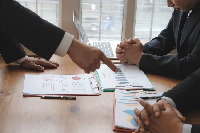 Investidores anunciam distribuidora de kits fotovoltaicos em Goiás