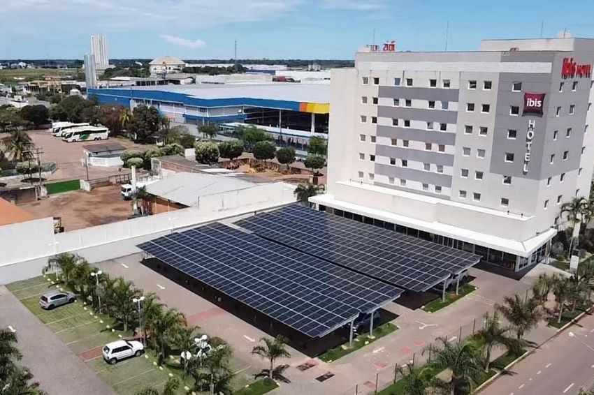 Setor hoteleiro adere à energia solar para reduzir custos
