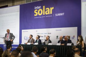 18-04-23-canal-solar-Techlux apresenta soluções dos fabricantes parceiros e inaugura CD no NE