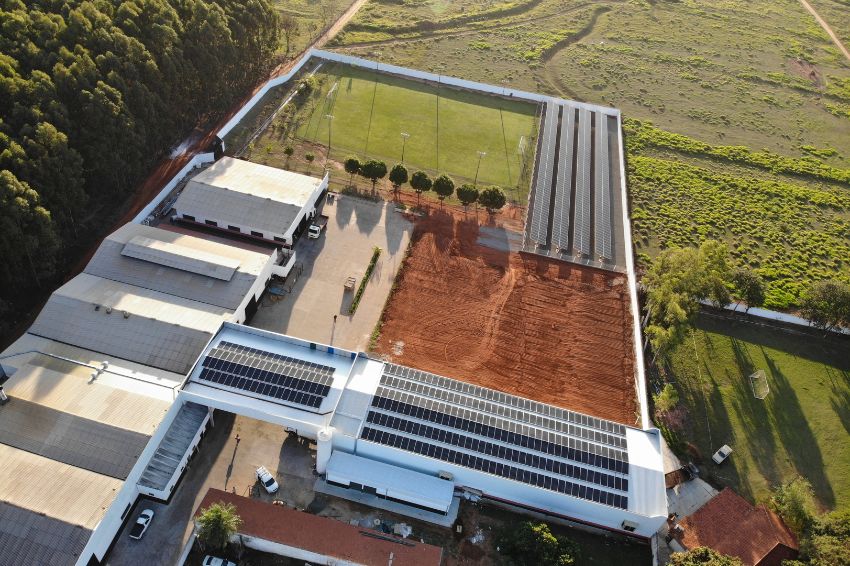 Grupo Leão Metais obtém economia de R$ 20 mil mensais com solar