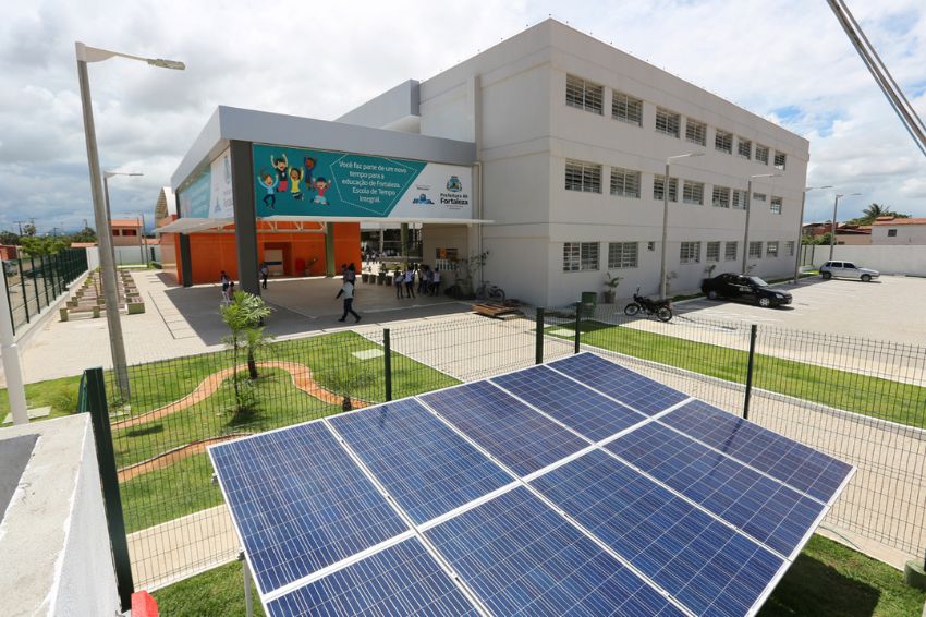 Fortaleza (CE) lança edital para PPP de energia solar em escolas e creches