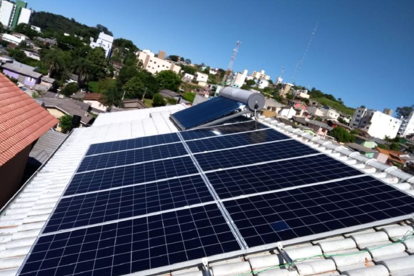 Canal Solar Primeiros sistemas de energia solar completam 10 anos de funcionamento no Brasil