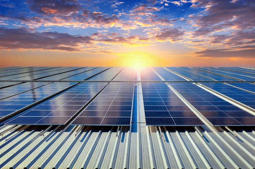 Licitação vai contratar 156 usinas solares para escolas na Bahia