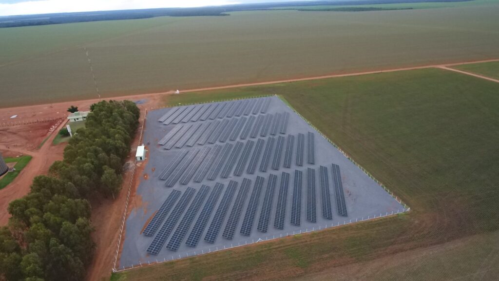 Projeto de 2,2 MW, localizado em MG, com módulos da Luxen Solar. Foto: Luxen/Divulgação