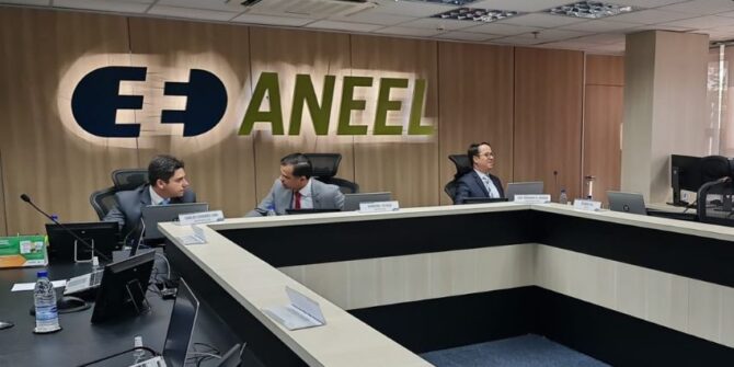 Canal Solar Indicação para procurador da ANEEL provoca racha na diretoria e suspende reunião