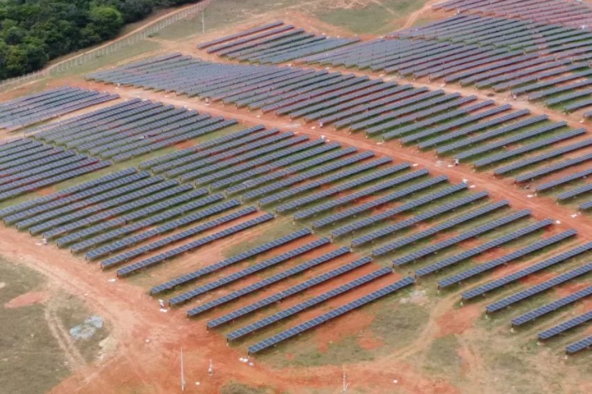 Nordeste recebe investimento milionário para construção de 15 usinas solares