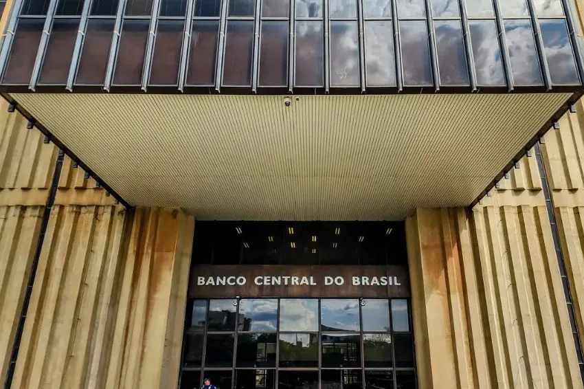 Redução da Selic aumentará atratividade de sistemas fotovoltaicos