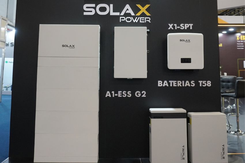 08-09-23-canal-solar-Genyx firma parceria com SolaX para fornecer inversores híbridos e baterias de lítio