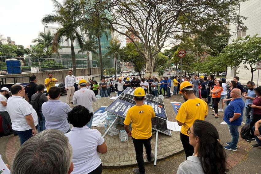 CanalSolar Integradores protestam contra dificuldades de conexão na Cemig