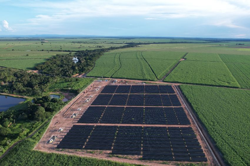 (re)energisa instala mais de 60 usinas com módulos da JA Solar