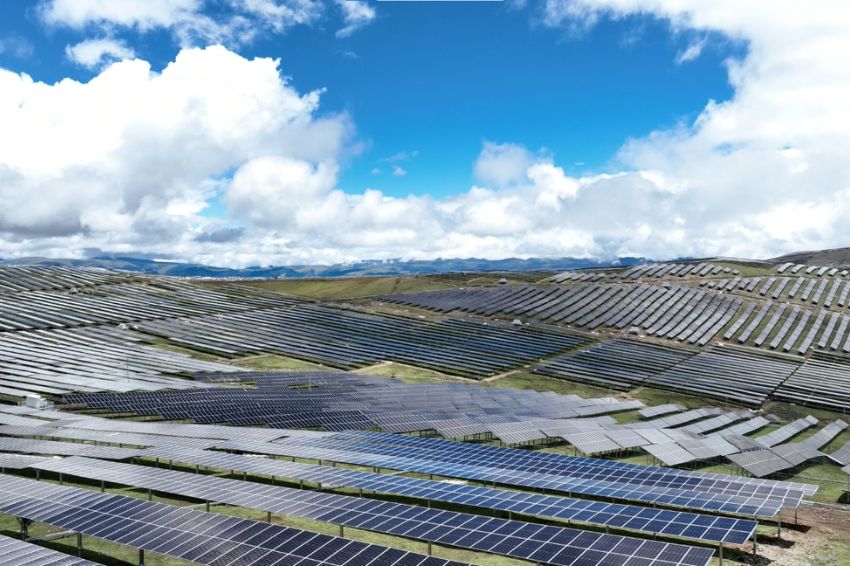 Jinko Solar envia 52 GW de módulos nos primeiros 9 meses de 2023